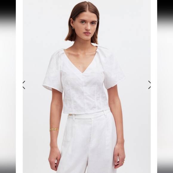 Madewell Tops - NWOT Gorgeous Madewell V-neck Top In Floral. Perfect Condition